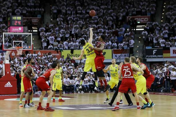 谢震业就在 谢震业就在