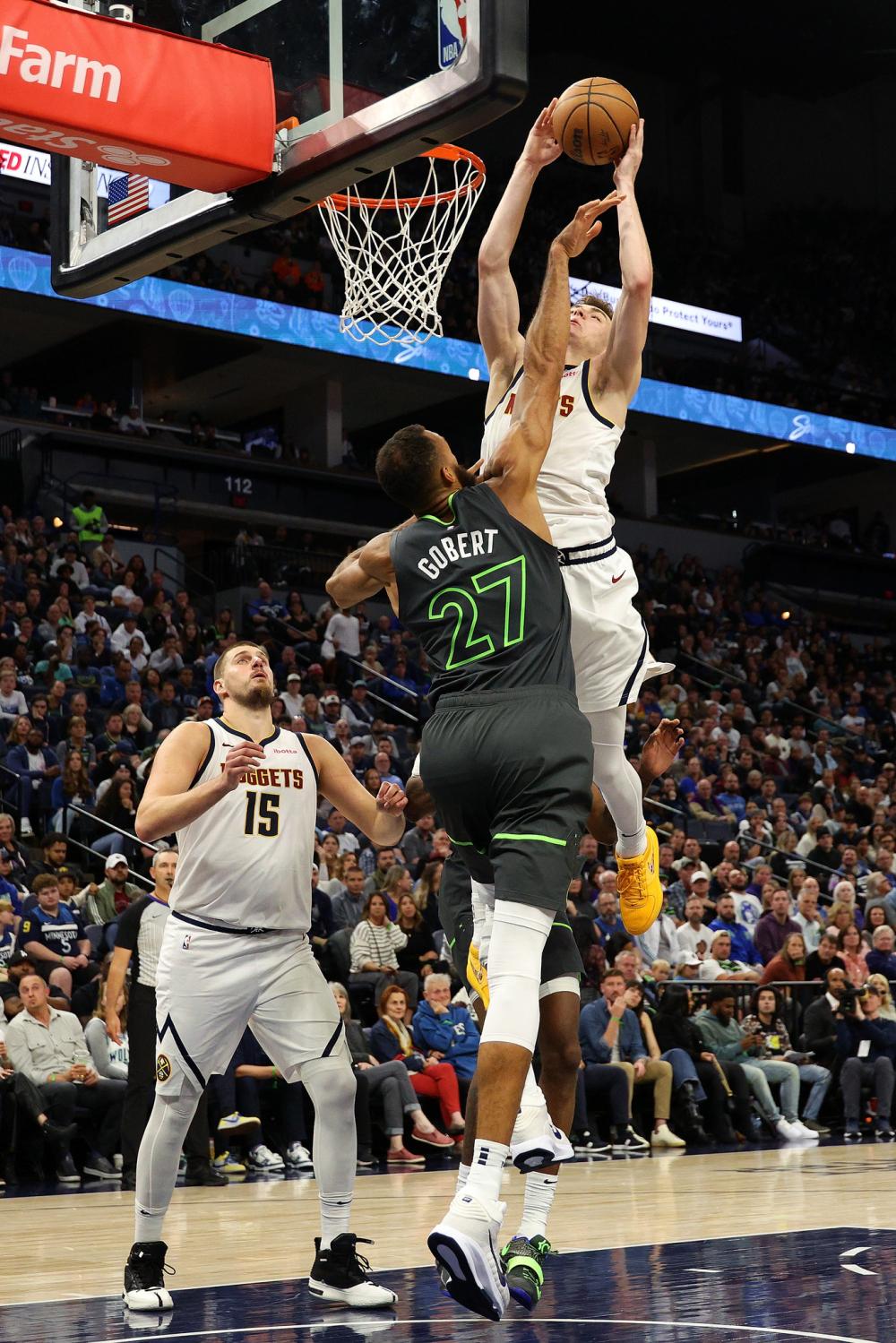 起披挂上阵 起披挂上阵