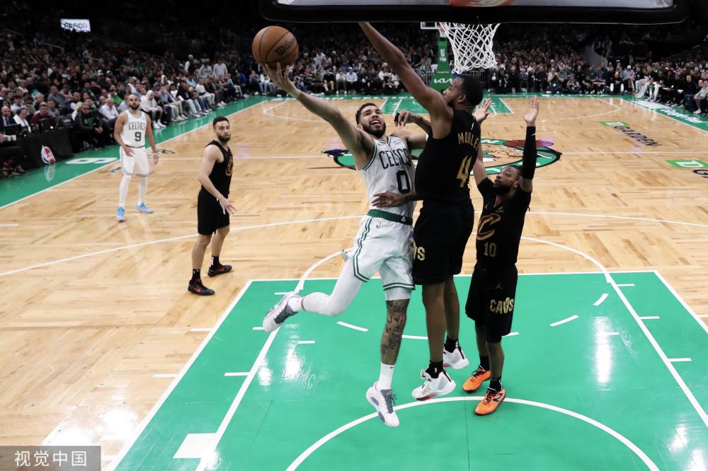 这不禁让人 这不禁让人